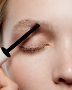 Sourcils*Victoria Beckham Beauty FeatherFix Gel Fixateur de Sourcils