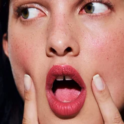 Rouges À Lèvres*Les Filles En Rouje Le Velours Crème à Lèvres