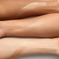 Enlumineurs*RMS Beauty Living Glow Face & Body Powder