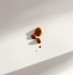 Enlumineurs*Oskia Nutri-Bronze Sheer Tinted Serum Sérum Enlumineur