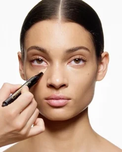 Correcteurs|Anti-Cernes*Victoria Beckham Beauty The Concealer Pen Correcteur au TFC8®